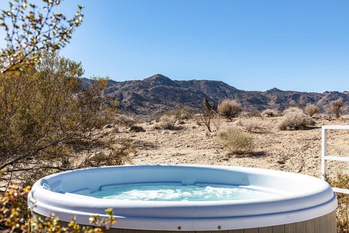 Shelter 2 L A Classic At Joshua Tree Park Entrance ภายนอก รูปภาพ
