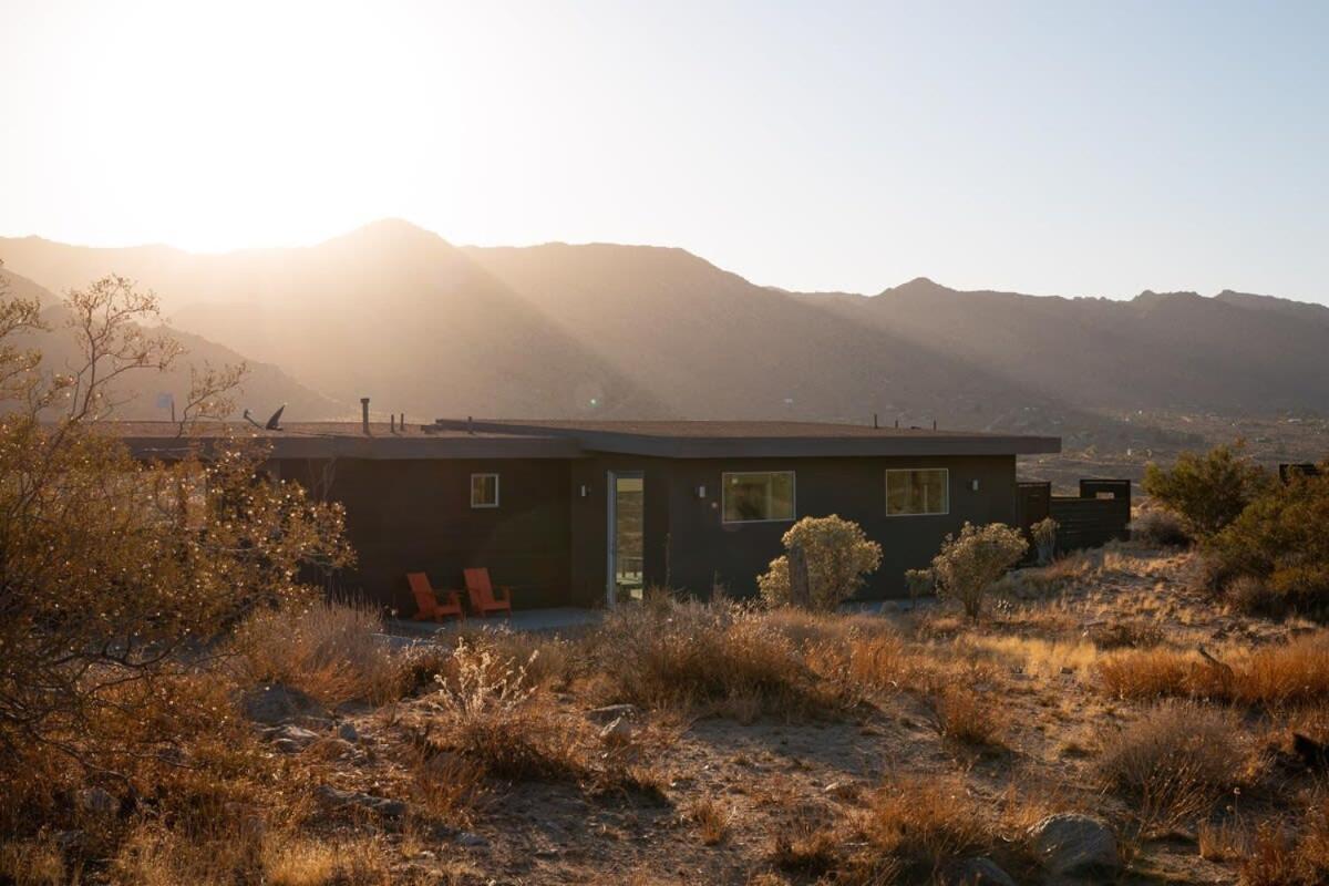 Shelter 2 L A Classic At Joshua Tree Park Entrance ภายนอก รูปภาพ